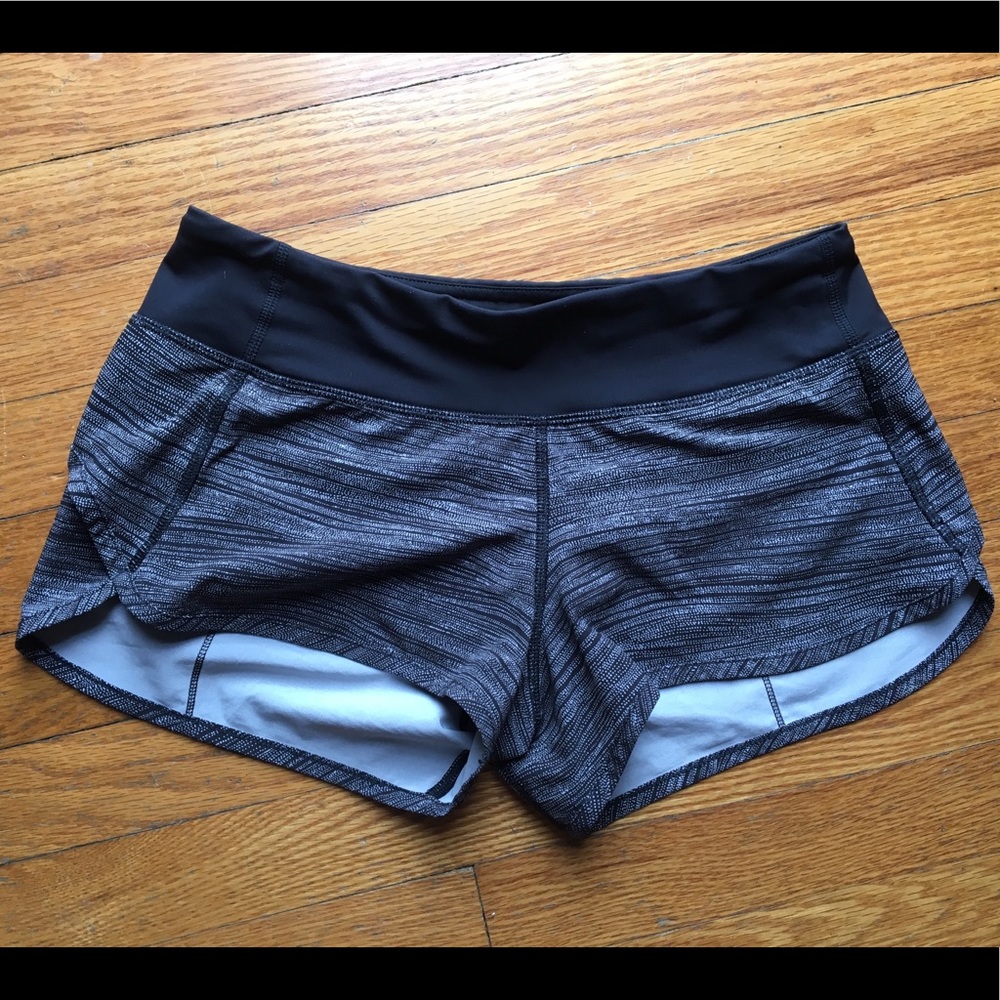 Lululemon Speed Up Short Black & White Pattern